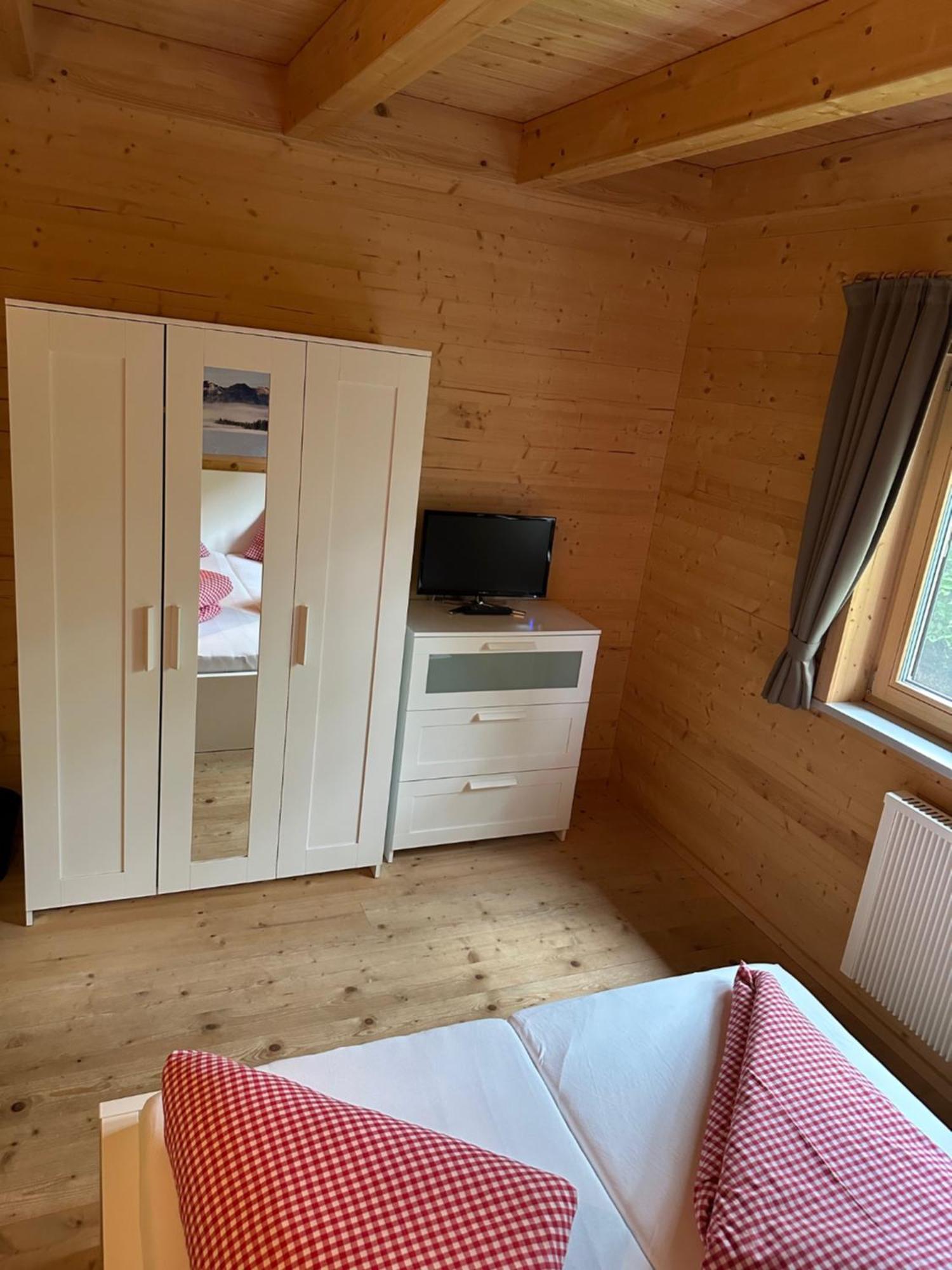 Mountain Inn Chalets & Apartments Walchsee Buitenkant foto